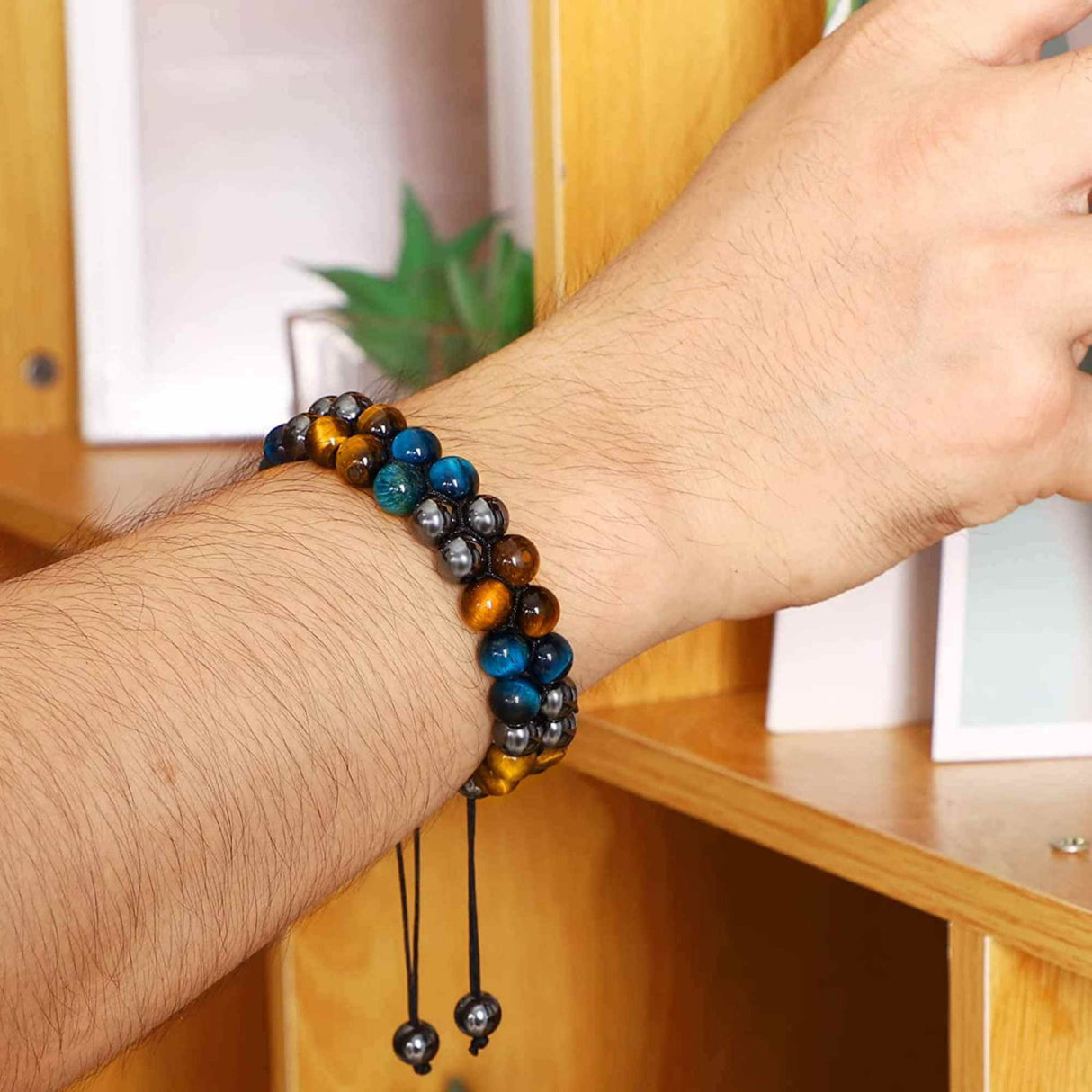 Bratara energetica cu tripla protectie, realizata din pietre semipretioase hematit, ochi de tigru galben si ochi de tigru albastru de 8 mm - bratara pentru energie, protectie, meditatie