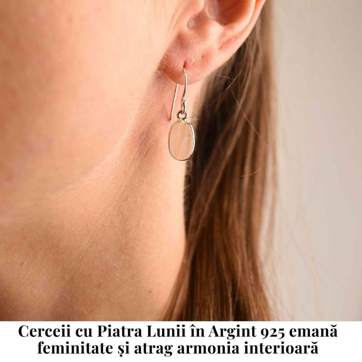 Cercei Argint 925 cu Piatra Lunii Ovala - Echilibru si Feminitate
