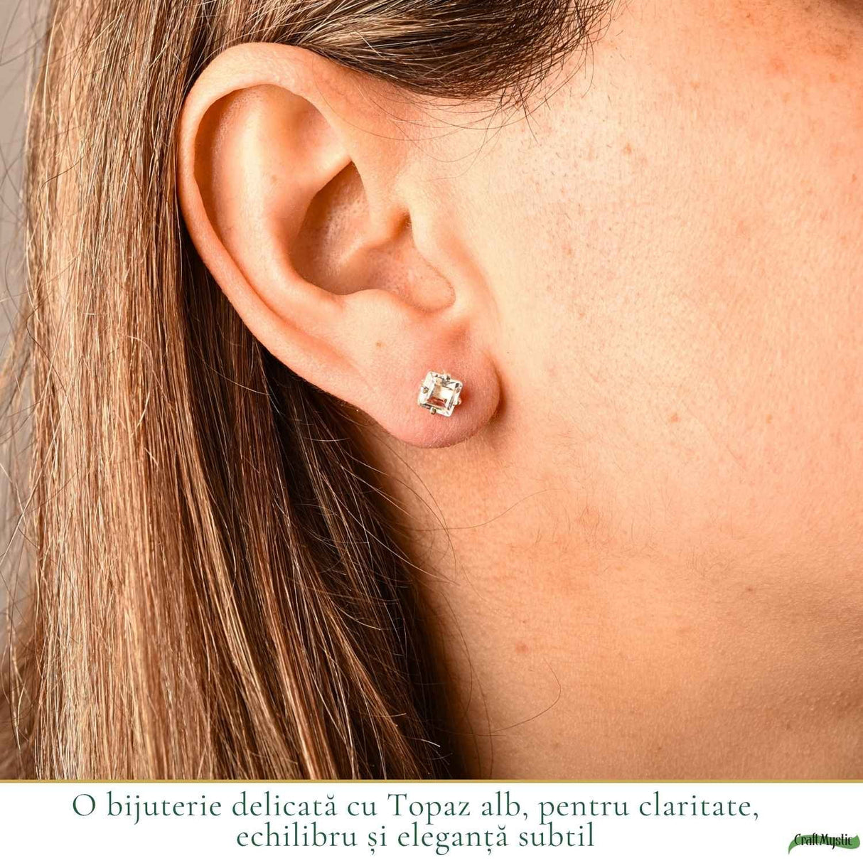 Cercei Argint 925 cu Topaz Alb Fatetat Patrat – Claritate si Eleganta Delicata