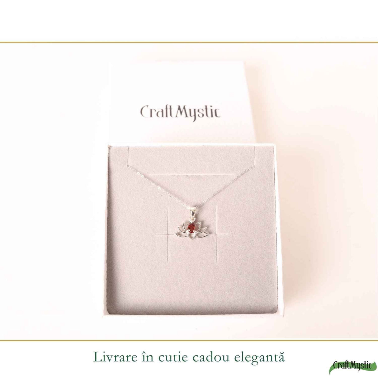Colier Argint 925 cu Granat Lotus – Energie si Renastere Interioara