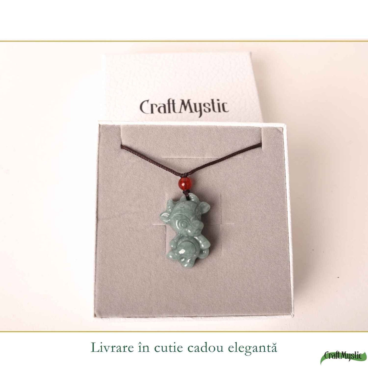 Colier cu Jad Natural in Forma de Vacuta – Armonie, Noroc si Echilibru