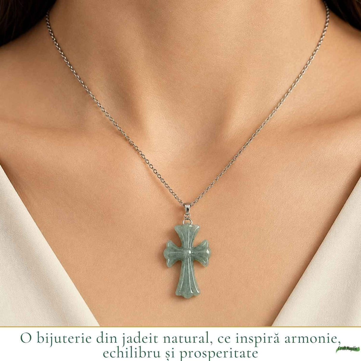 Colier cu Jadeit Natural forma de Cruce si Lant Argint 925 – Armonie, Prosperitate si Eleganta