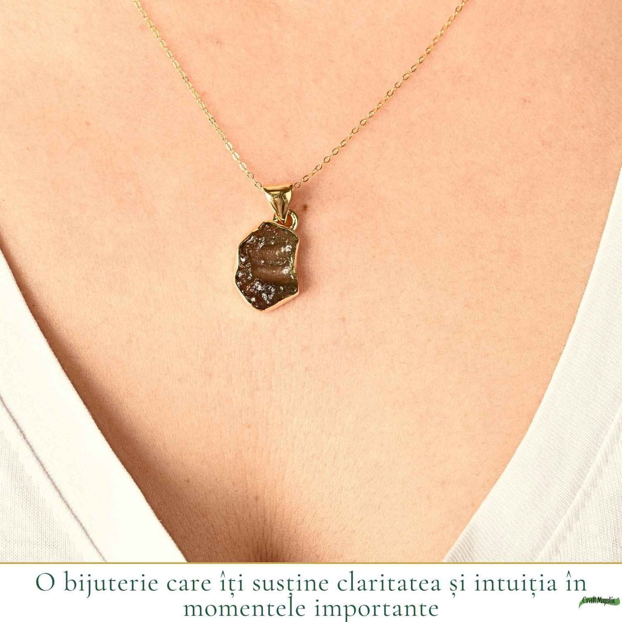 Colier Moldavit Brut Neuniform Argint 925 Placat cu Aur – Claritate si Energie Interioara
