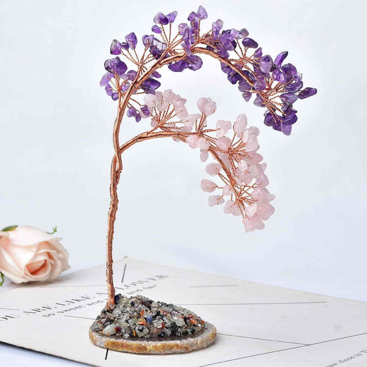 Copac pietre semipretioase ametist si cuart Roz pe felie de agat - Decor cristal feng shui, accesorii pentru birou, cristale pentru meditatie