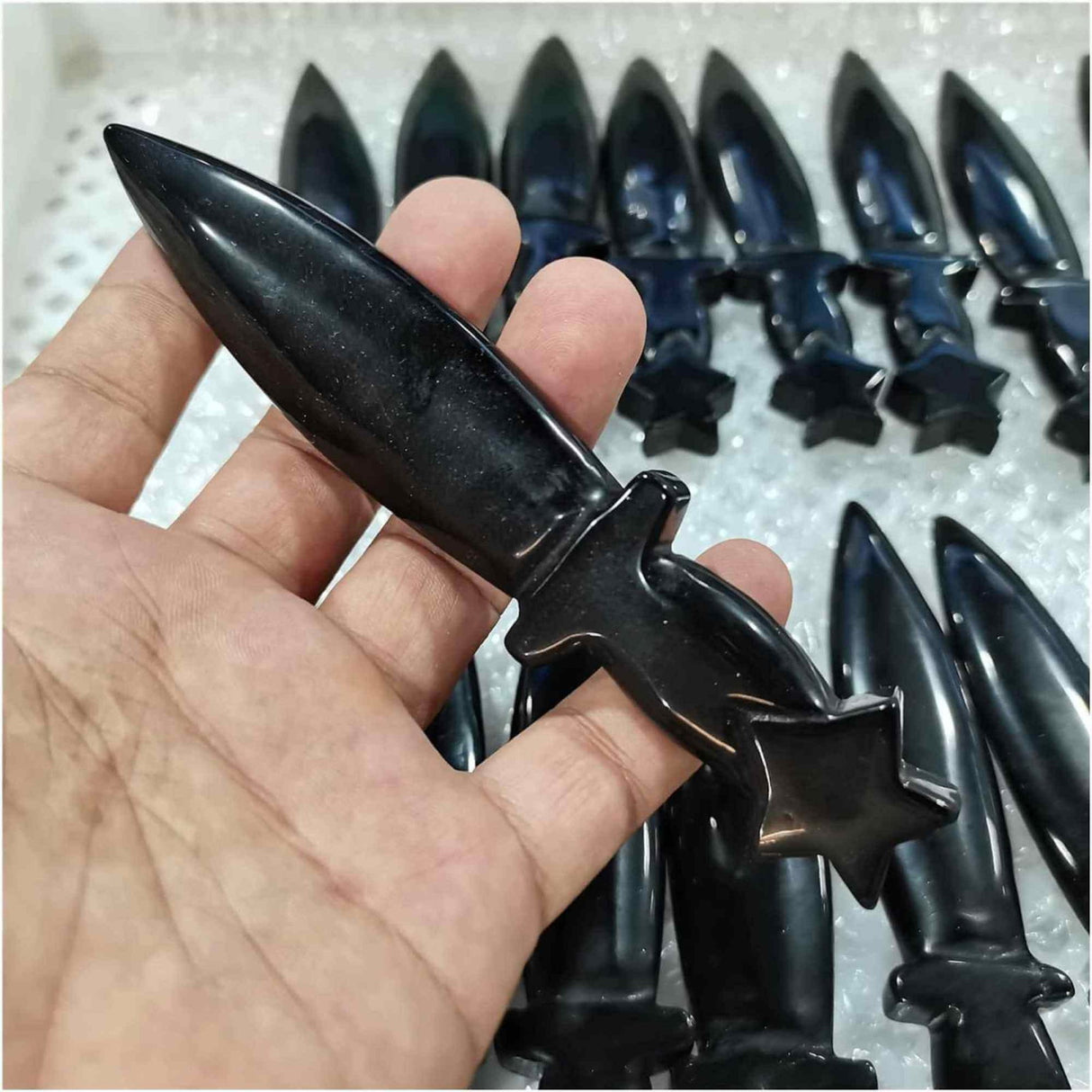 Figurina Pumnal din Obsidian Natural - Decor Elegant, Vindecare Reiki