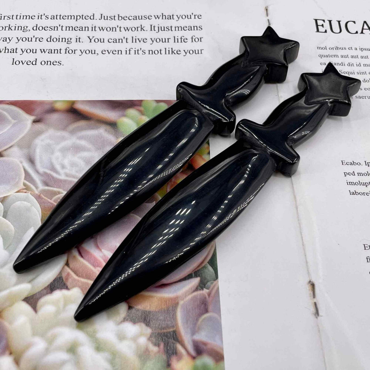 Figurina Pumnal din Obsidian Natural - Decor Elegant, Vindecare Reiki