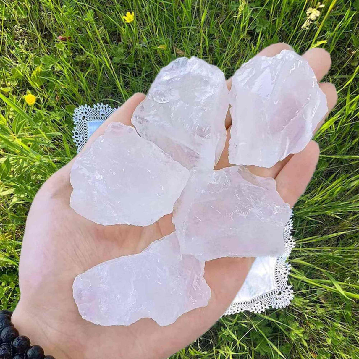 Pietre Brute Naturale din Cuart Transparent - Energie Pura si Protectie, Dimensiuni 4-5 cm