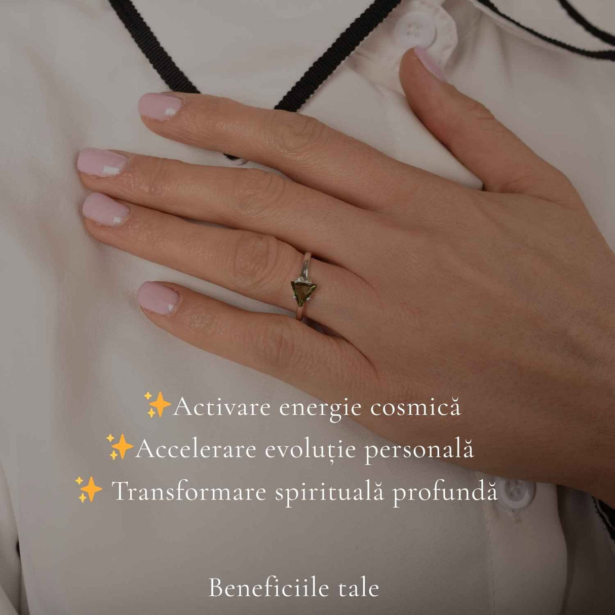 Inel Argint 925 cu Moldavit Fatetat Triunghi – Claritate si Energie