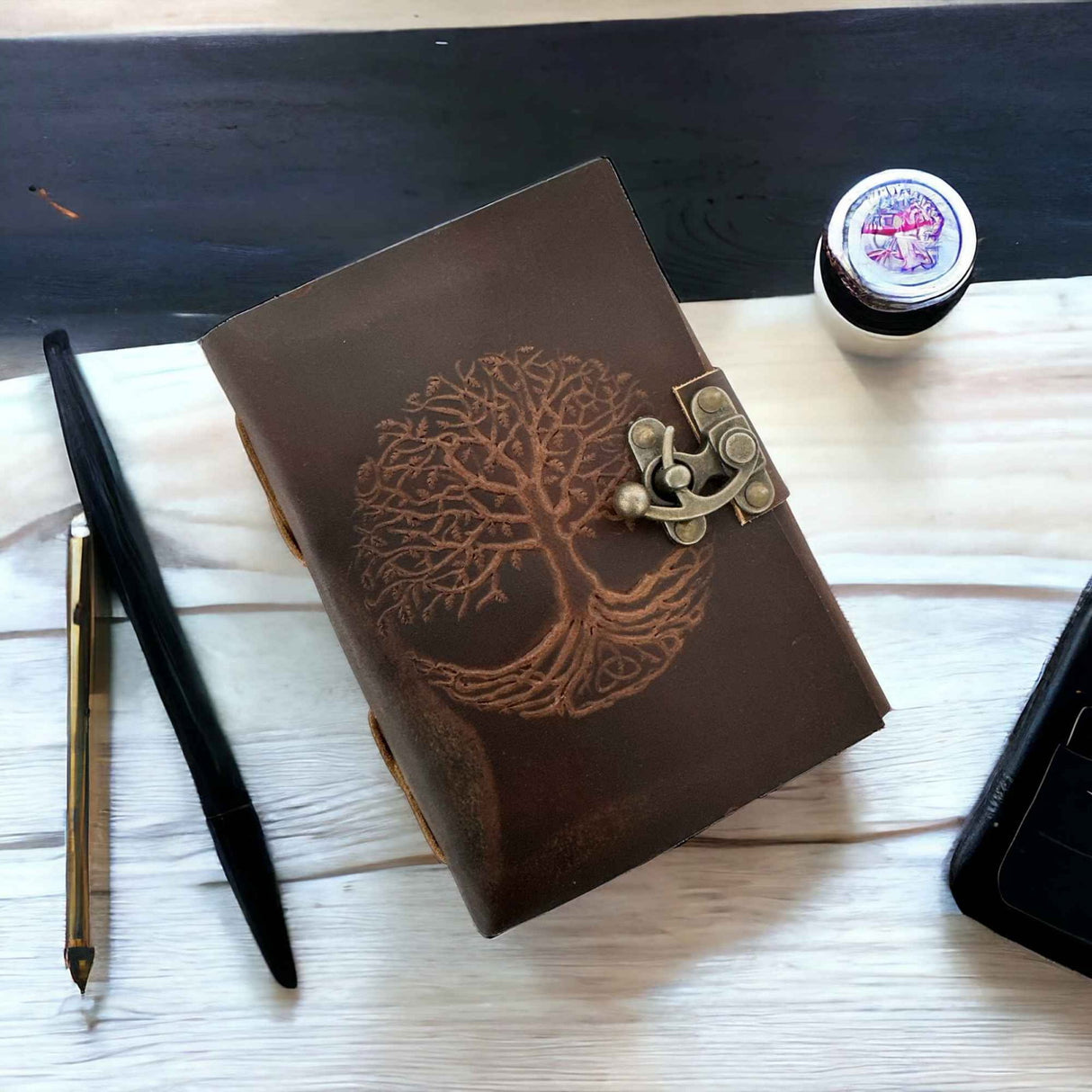 Jurnal Vintage din Piele cu Model Arborele Vietii si Hartie de Pergament Alba 190-200 pagini