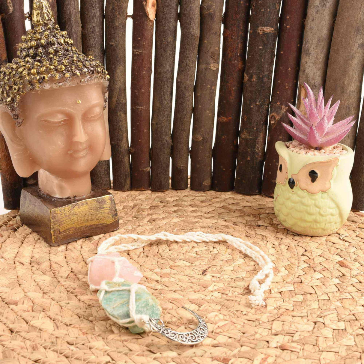 Ornament de agatat cu cristale vindecatoare Ametist si Turmalina Neagra, accesorii sub forma de semiluna si steluta Decor feng shui pentru oglinda masinii, casa si birou