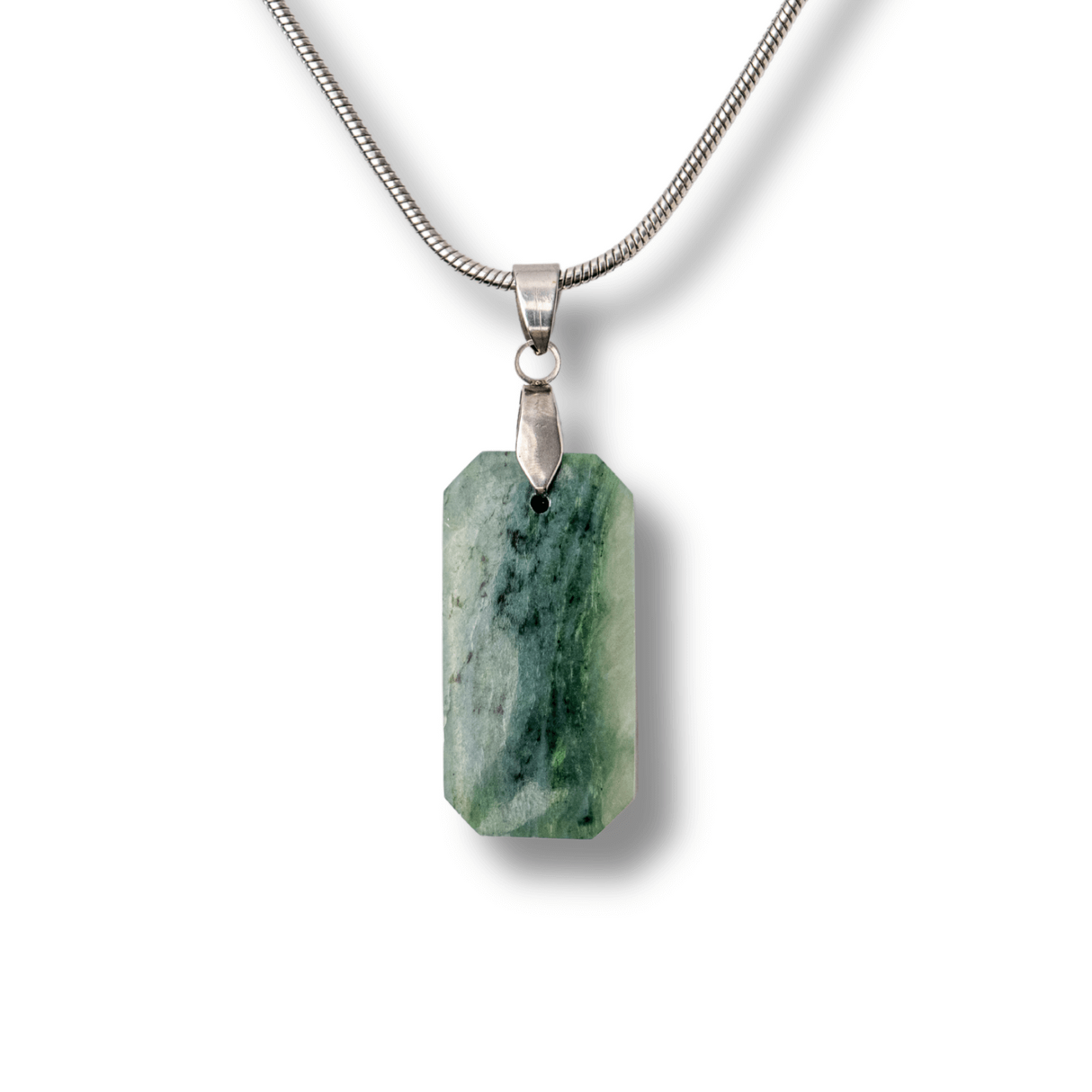 Colier cu Jad Verde Indonezian si Lant Titanium - Echilibru, Eleganta si Energie Pozitiva