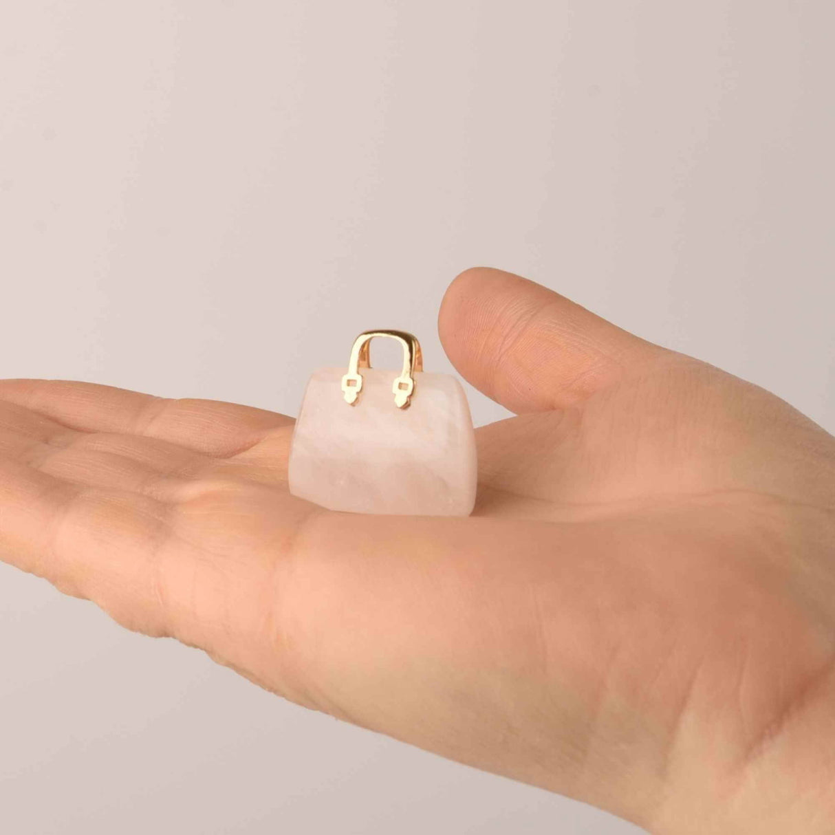 Pandantive 2.5 cm din piatra naturala Ametist, in forma de geanta - Accesorii din piatra pentru realizarea de bijuterii, cercei, colier
