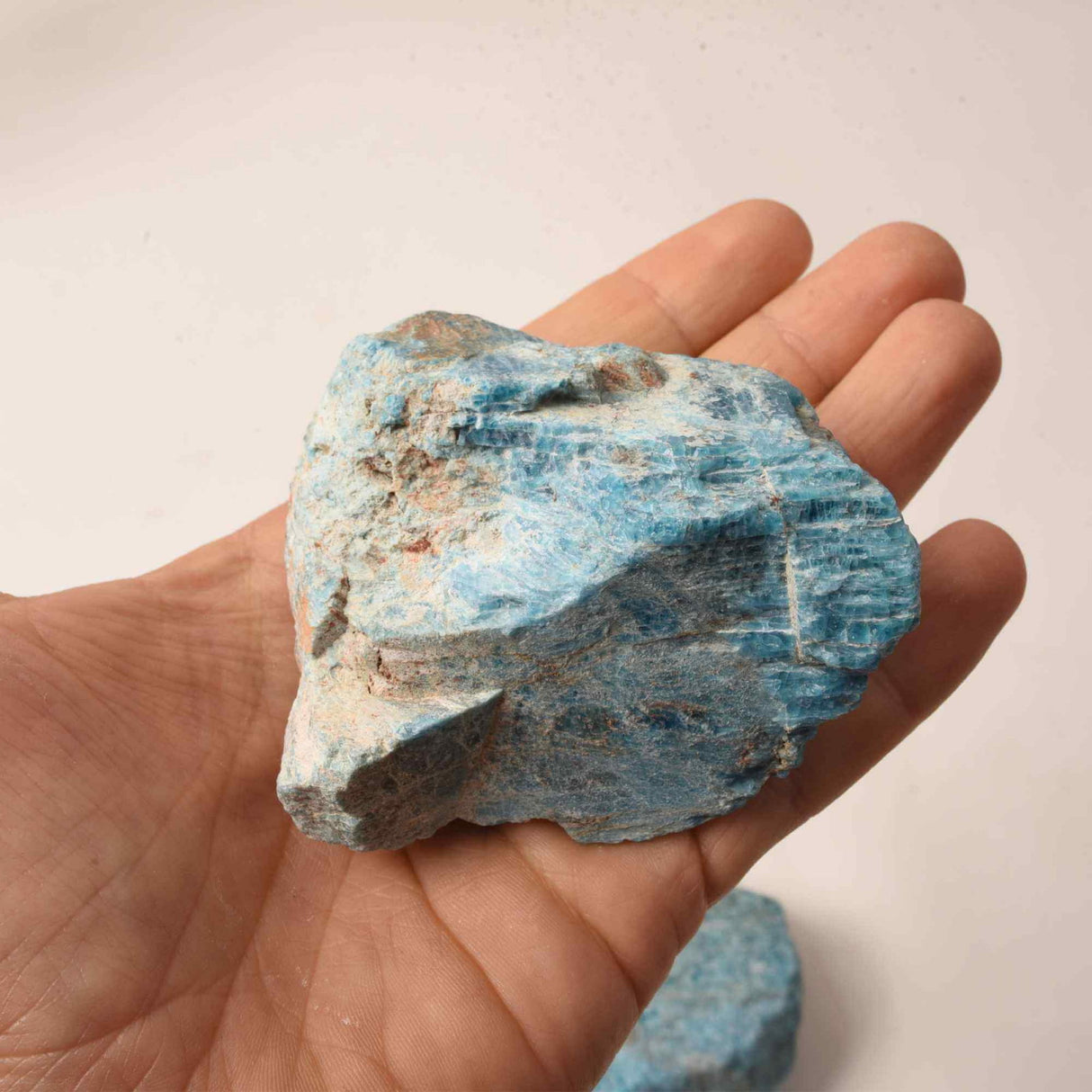 Piatra Bruta Naturala din Apatit Albastru - Diferite Dimensiuni