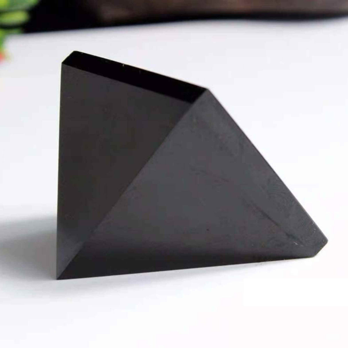 Obsidian Negru in forma de piramida 8 cm - India