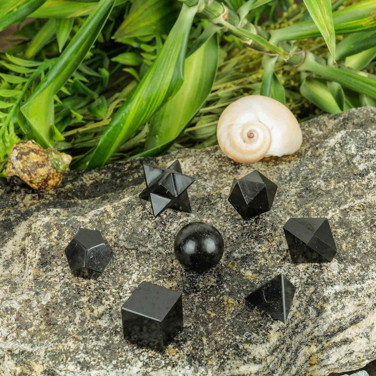 Set de Geometrie pentru cele 7 chakre cu Turmalina Neagra, Cristale Reiki si Talismane pentru Noroc - Cadoul Ideal pentru Casa Noua si Echilibrare Spirituala