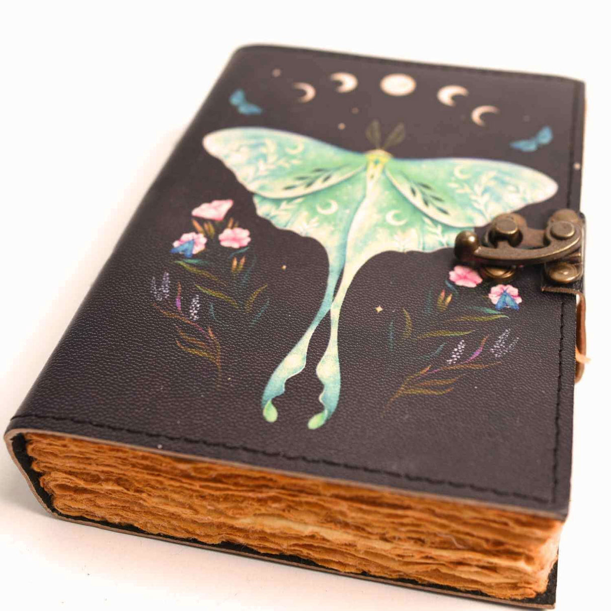 Jurnal din piele naturala cu incuietoare epoca, fazele lunii si fluture - Magie si creativitate