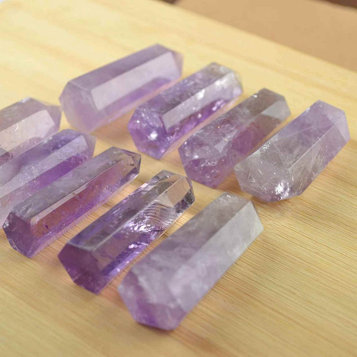 Turn de cristal semipretios vindecator hexagonal Ametist - Obelisc cu inaltimea intre 6-7 cm