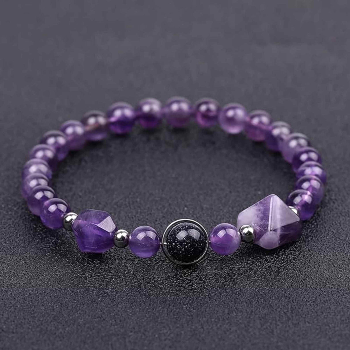 Bratara Elastica cu margele Ametist de 6mm si Farmecul Sistemului Solar - Bratara Handmade pentru Femei