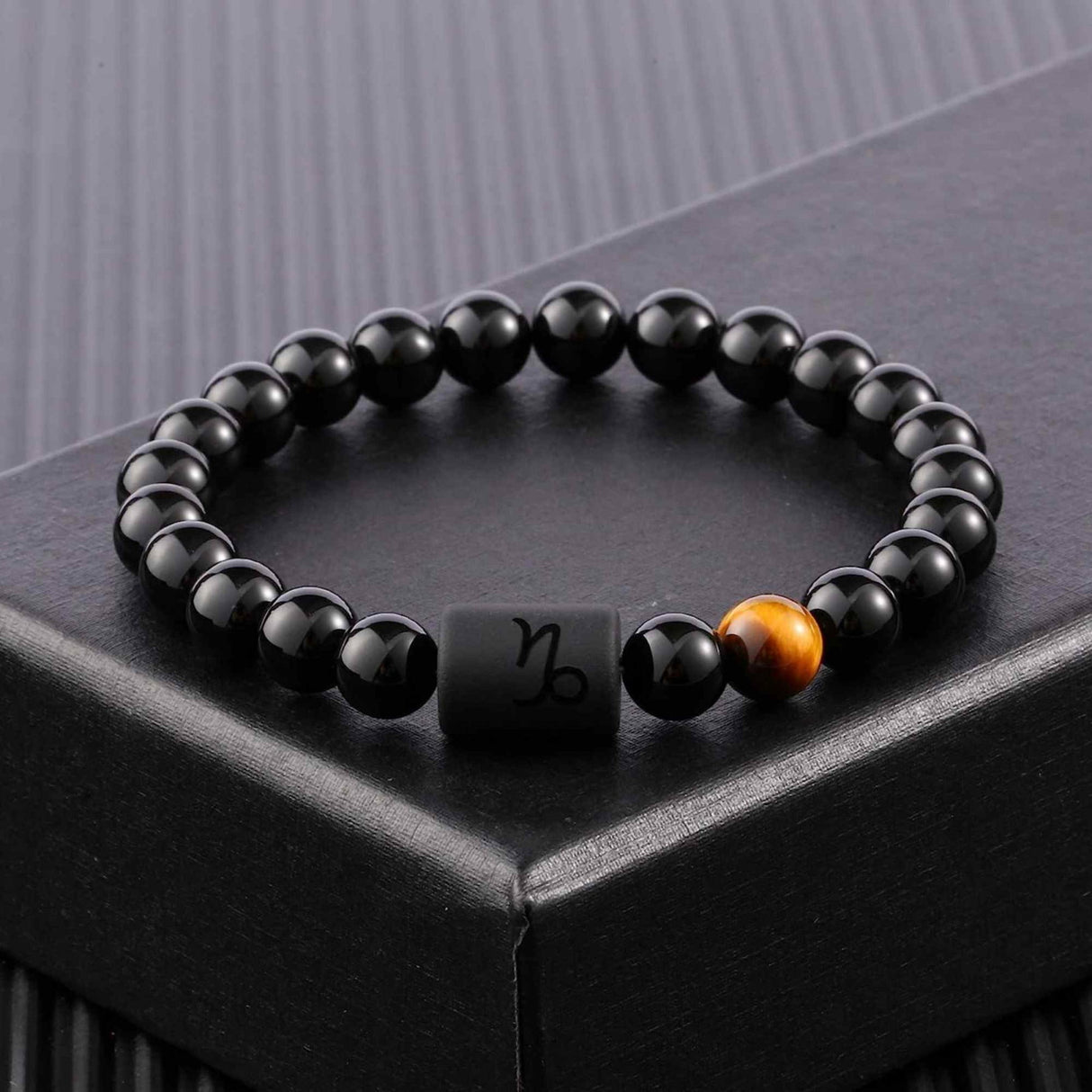 Bratara zodie Berbec din pietre naturale 8mm Obsidian si Ochi de Tigru pentru barbati cu cele 12 constelatii - Include dubla gravura cu semn zodiacala specifica