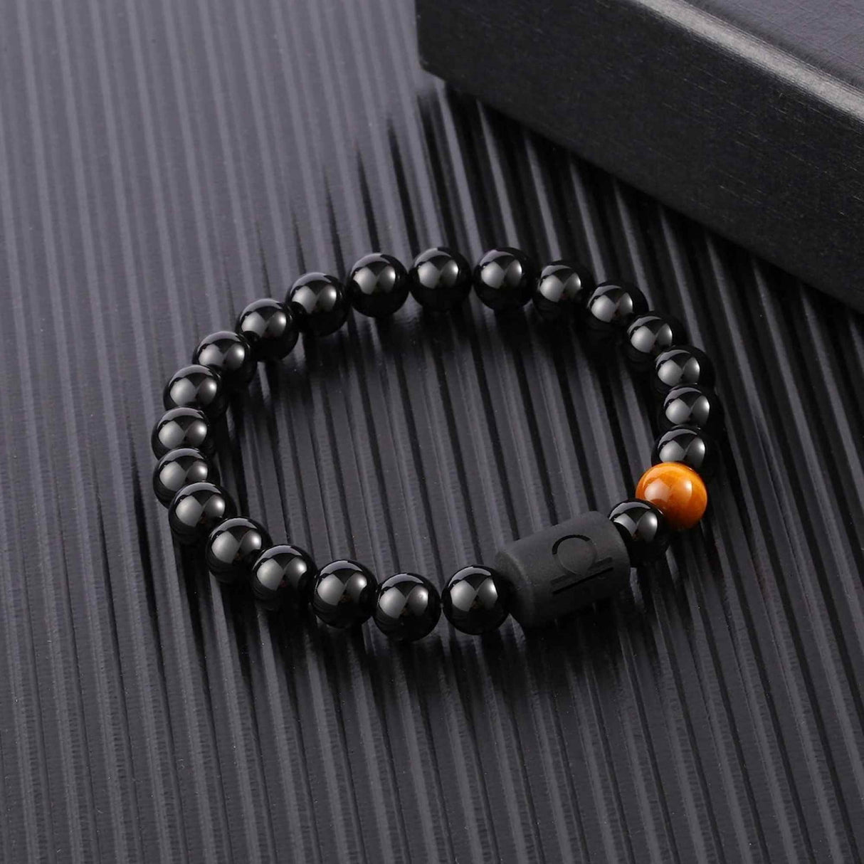Bratara zodie Berbec din pietre naturale 8mm Obsidian si Ochi de Tigru pentru barbati cu cele 12 constelatii - Include dubla gravura cu semn zodiacala specifica