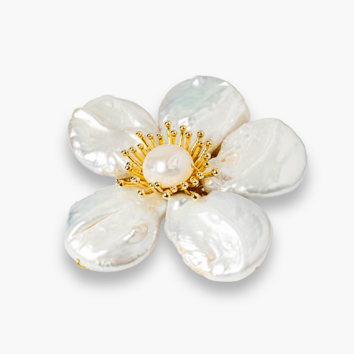 Brosa Floare Alba cu Perla Naturala - Eleganta si Puritate