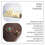 Jurnal din piele naturala cu piatra Malachit hartie bumbac alb – Talisman pentru echilibru si claritate interioara