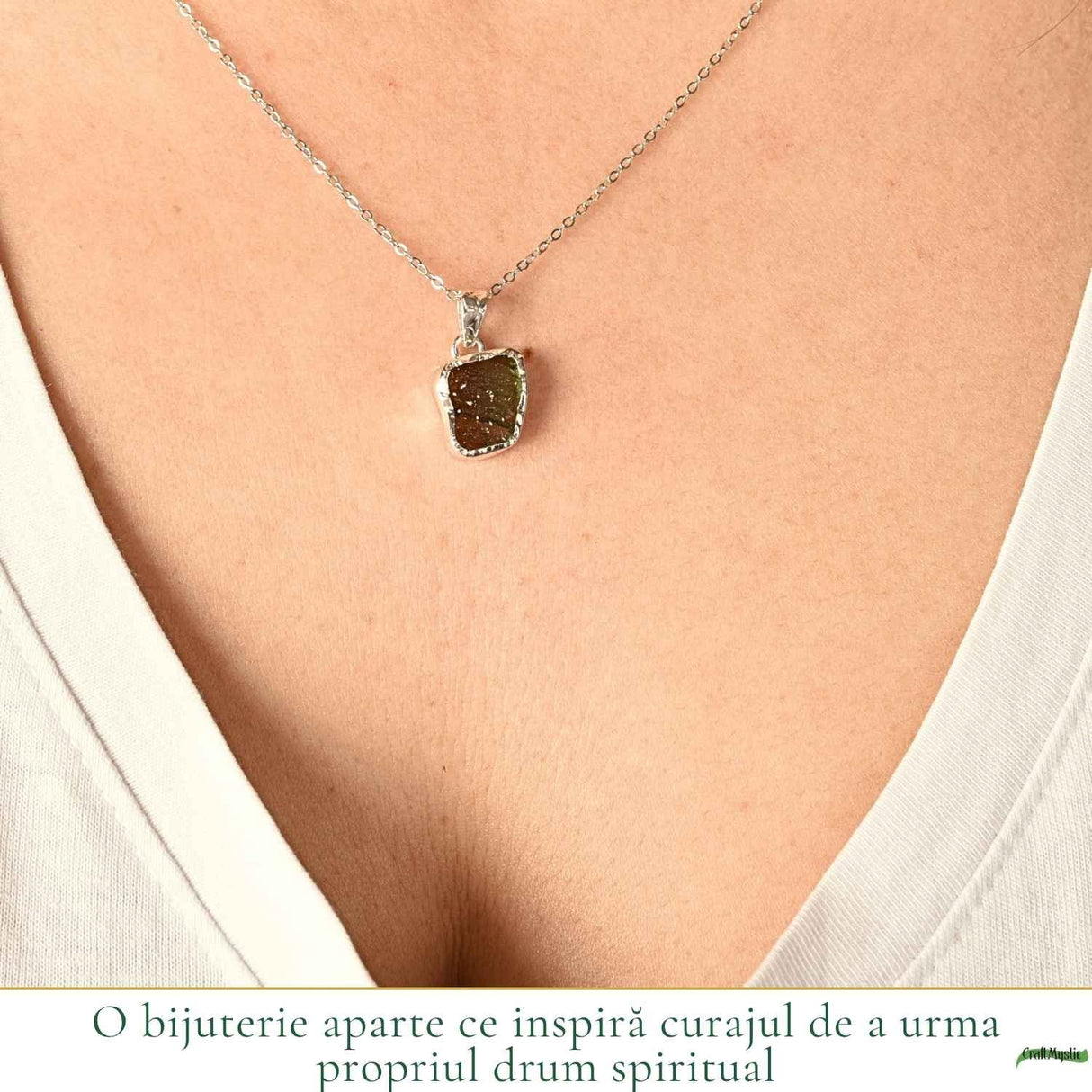 Colier Argint 925 cu Moldavit Brut Neuniform – Energie si Transformare
