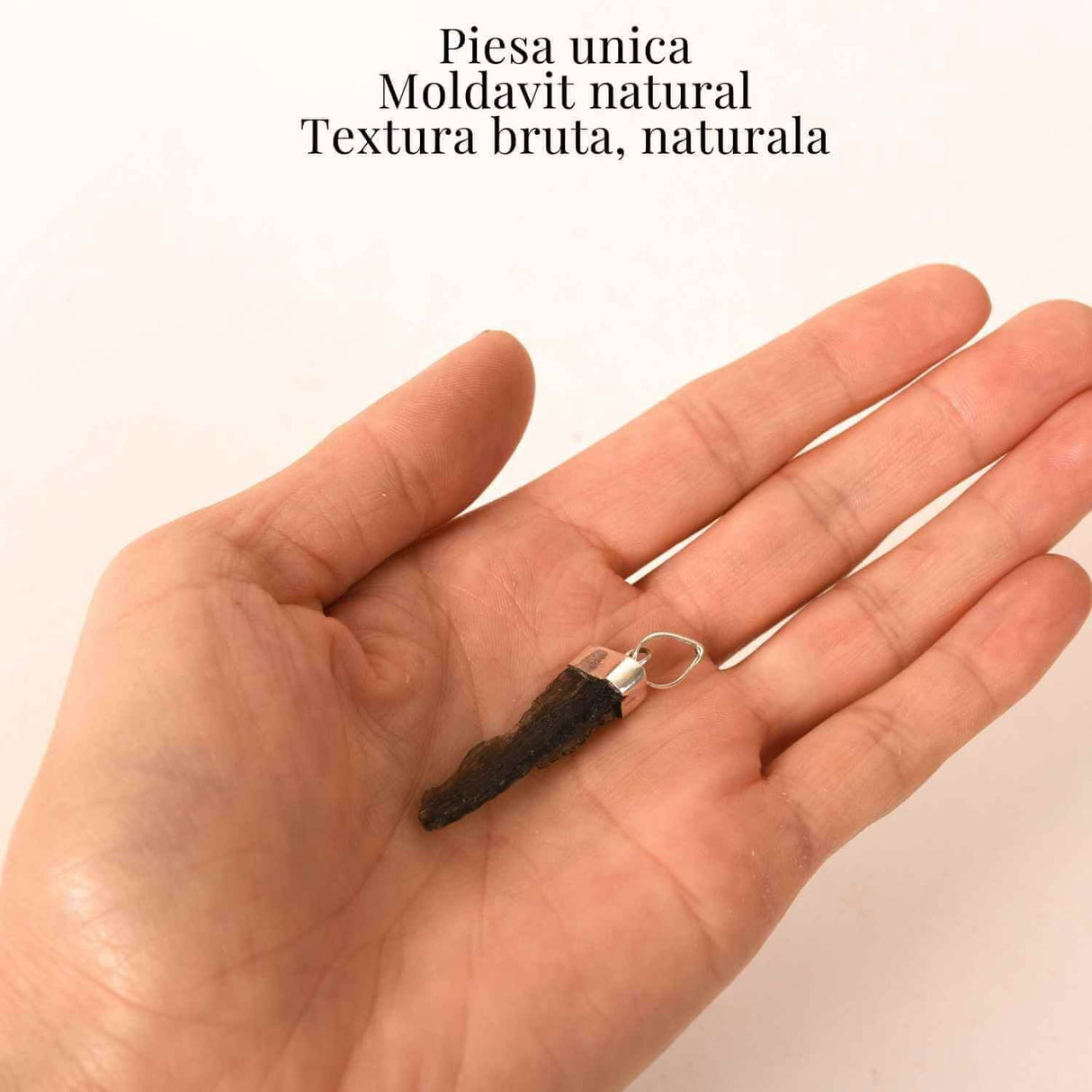 Colier Argint 925 cu Moldavit natural brut 2.9 g - Prezenta si Calm in Ritualul Zilnic