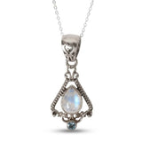 Colier Argint 925 Floare cu Piatra Lunii si Topaz Albastru – Echilibru si Claritate
