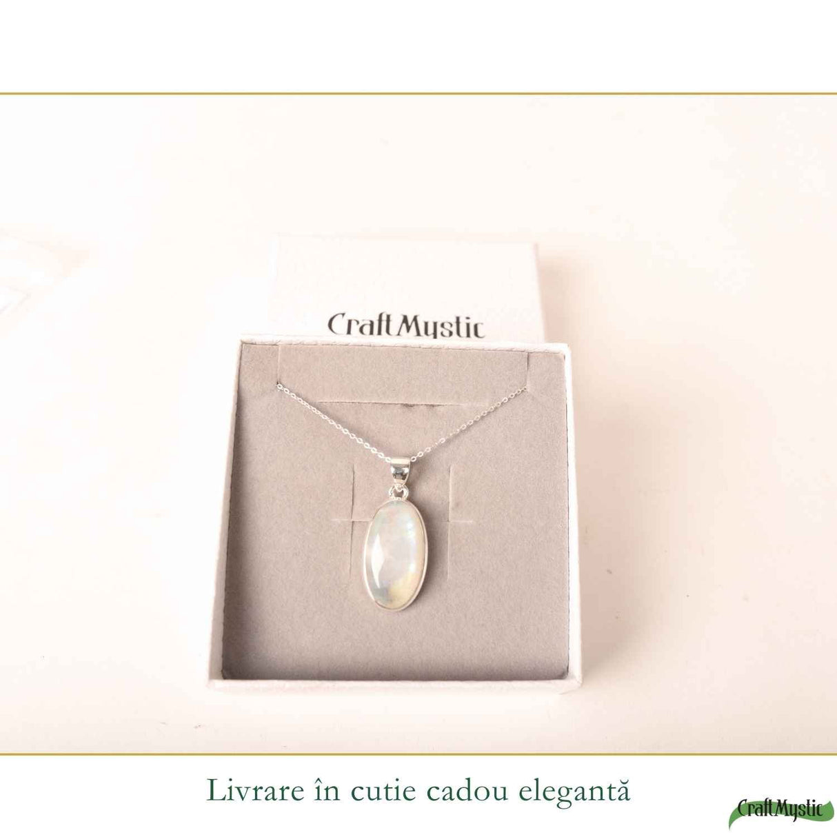 Colier Argint 925 cu Piatra Lunii Ovala – Intuitie si Echilibru Interior