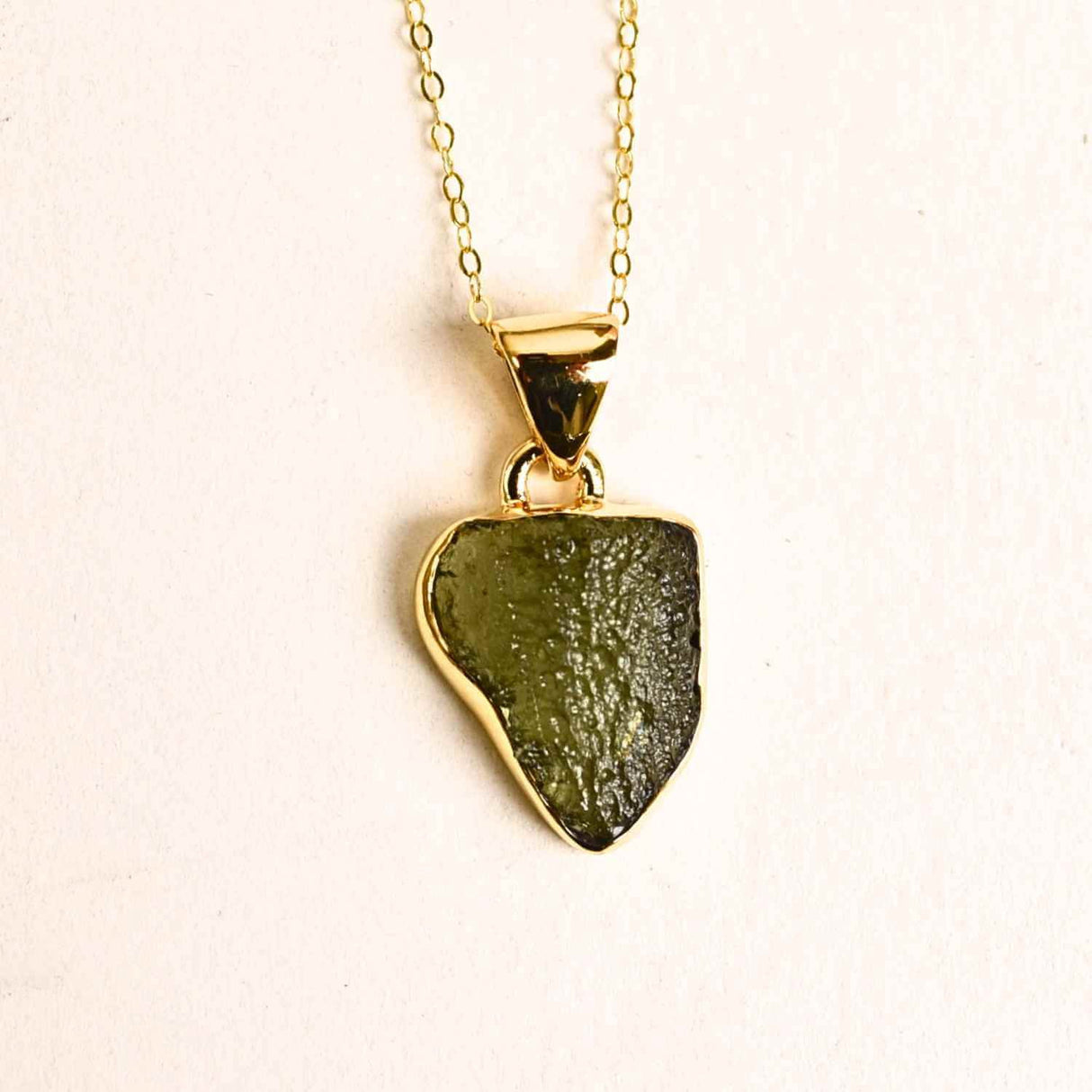 Colier Argint 925 placat cu aur 18k cu Moldavit natural brut 1.93 g - talisman de transformare