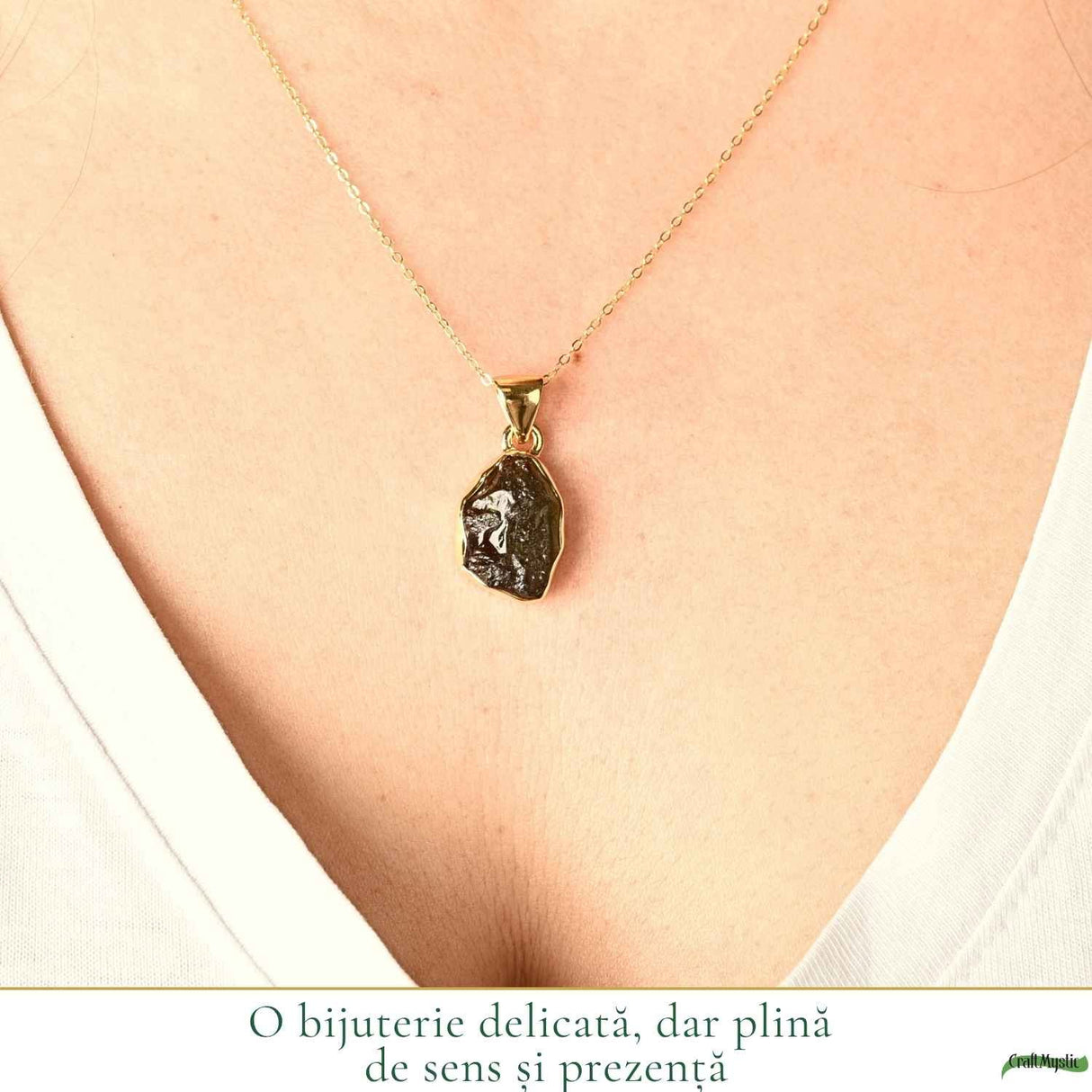 Colier Moldavit Brut Neuniform Argint 925 Placat cu Aur de 18k – Claritate si Transformare Interioara