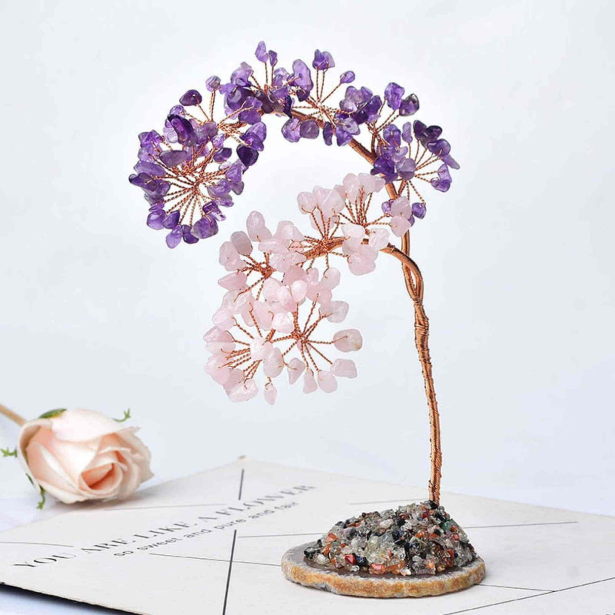 Copac pietre semipretioase ametist si cuart Roz pe felie de agat - Decor cristal feng shui, accesorii pentru birou, cristale pentru meditatie
