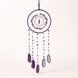 Dreamcatcher cu ametist, cuart transparent si agat – un simbol al claritătii si linistii interioare