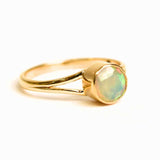 Inel Argint 925 placat cu aur 18K cu Opal Etiopian fatetat - Lumină și Magie Interioară