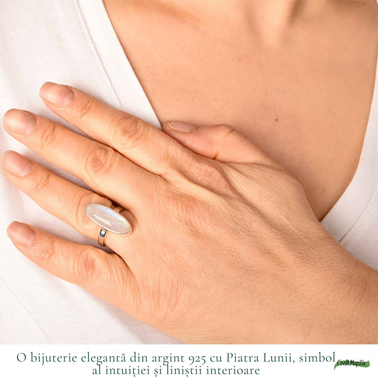 Inel Argint 925 cu Piatra Lunii Oval – Echilibru Emotional si Intuitie