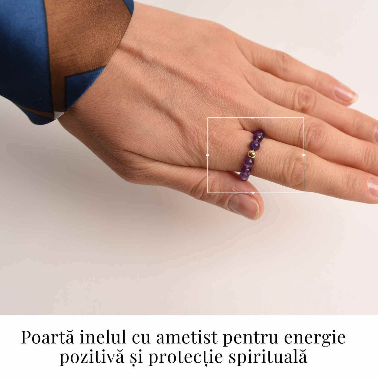 Inel elastic cu biluta aurie si margele 4 mm din pietre naturale - Ametist