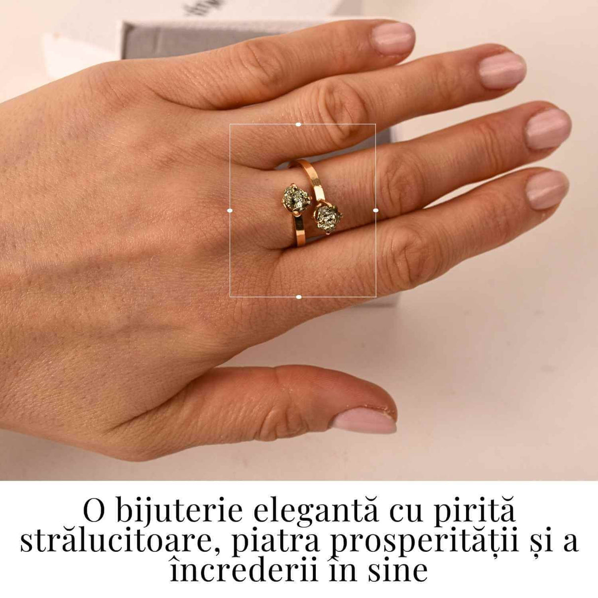 Inel Ajustabil Argint 925 placat cu aur de 18k si Dublu Pirita - Doua pietre, un singur centru interior