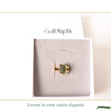 Inel cu Moldavit Verde Brut – Argint 925 Placat Aur 18K, M8.5/58 - Energie Universala si Echilibru