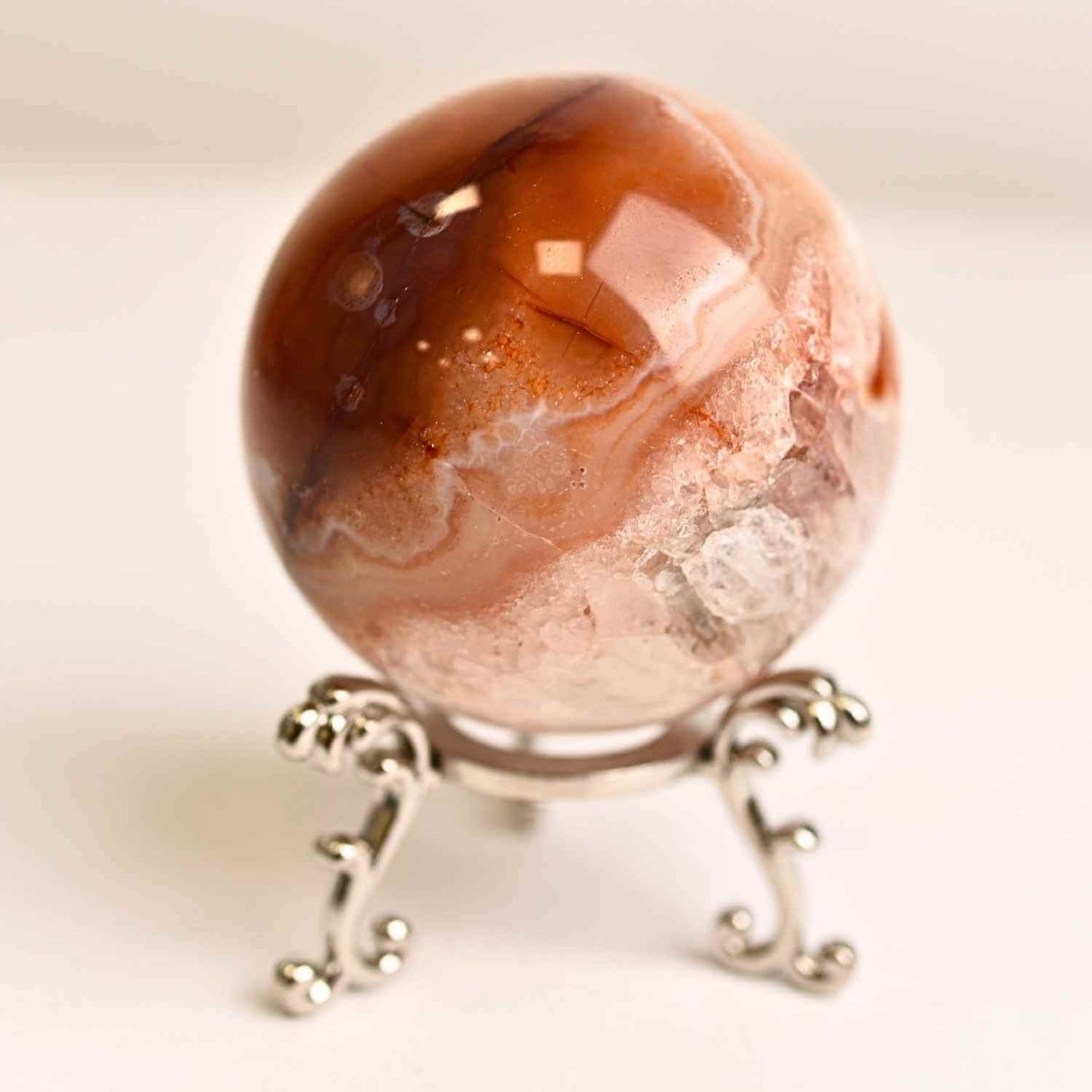 Sfera din Carneol 5–5.1 cm 180–200 grame – Curaj, Vitalitate si Echilibru