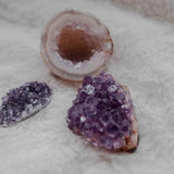 Cluster Ametist Natural din Uruguay, Cristal Unic pentru Meditatie si Echilibrare Energetica, Dimensiuni 5 cm