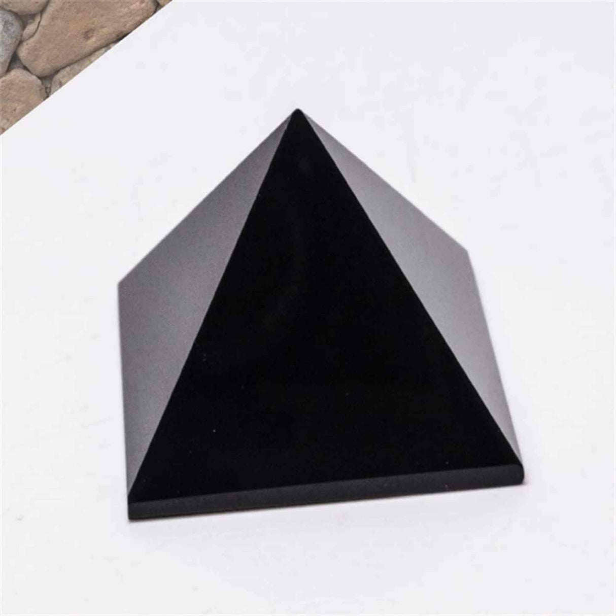 Piramida cristal negru obsidian din piatra semipretioasa naturala 4 cm – pentru protectie, integritate si energie pozitiva