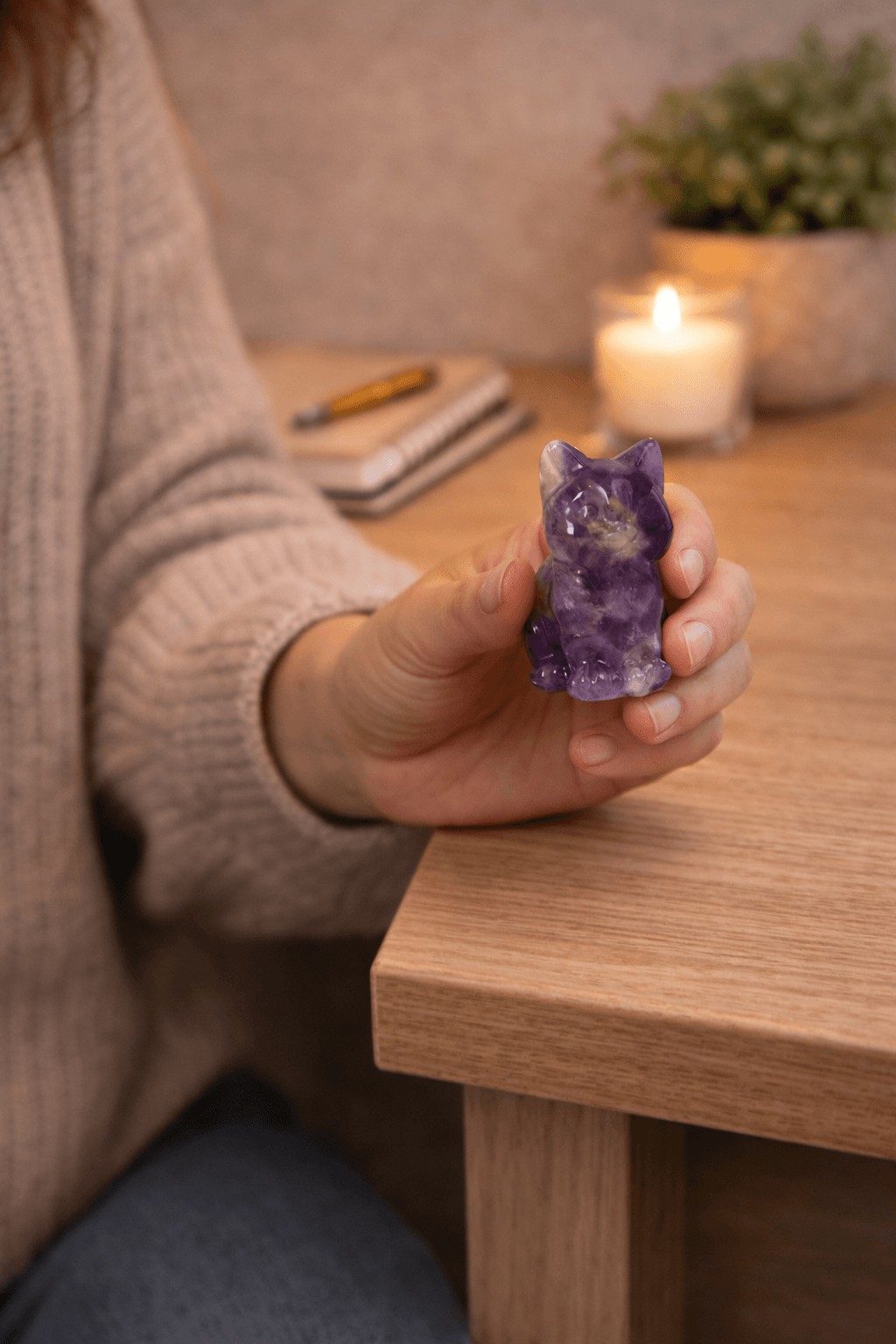 Figurina Pisica din Ametist - Protectie Spirituala, Intuitie si Liniste Interioara