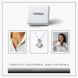 Colier cu Calcedonie Alba si Accente Verzi - Claritate si Echilibru Emotional