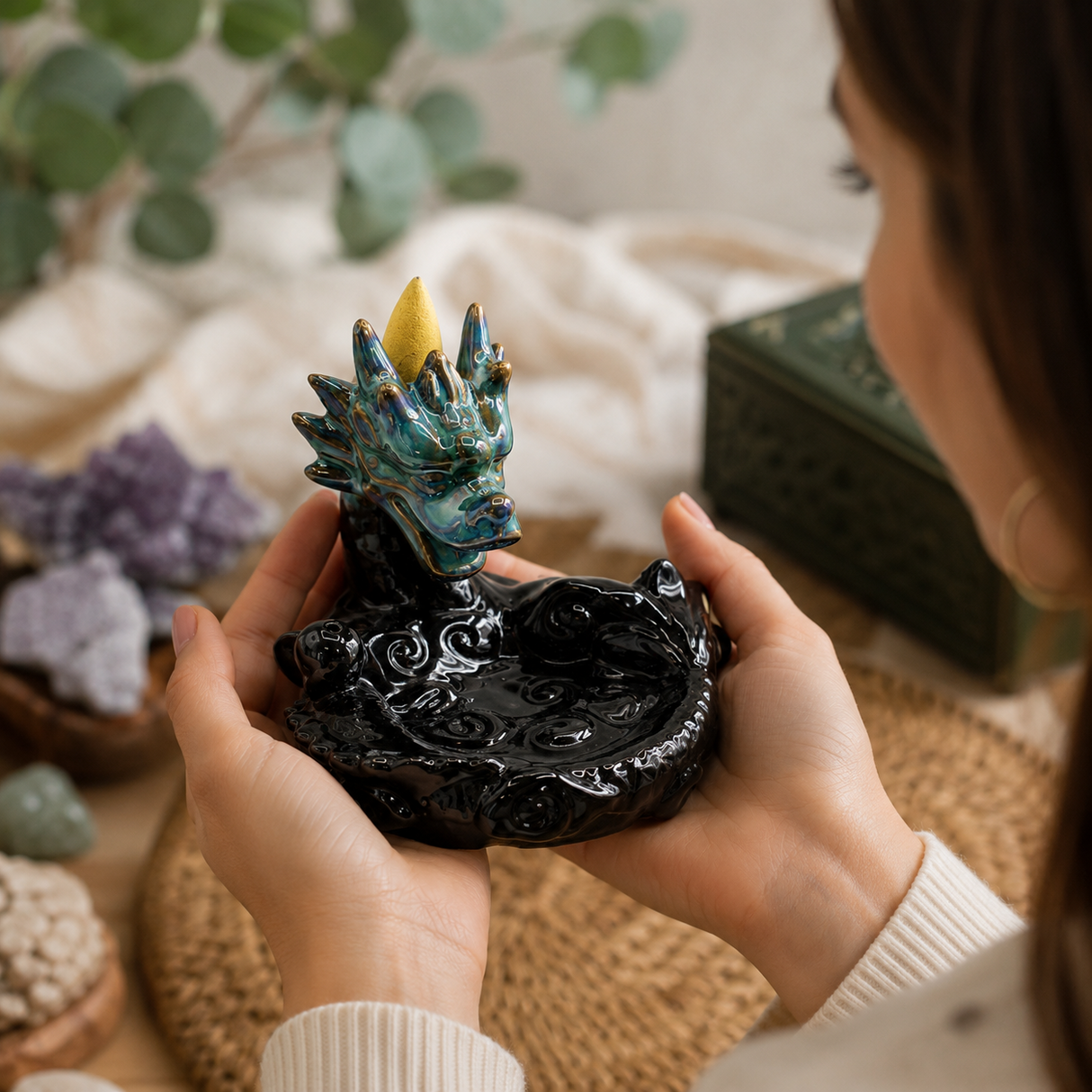 Suport Ceramic Dragon pentru Conuri Parfumate – Protectie Spirituala si Atmosfera Zen