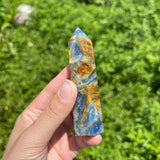 Turn cristal natural Kianit albastru 9 -10 cm - Punct Energetic pentru Meditatie si Alinierea Chakrelor